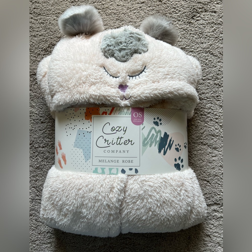 NWT Adorable and snuggly Cozy Critter Company hooded robe.